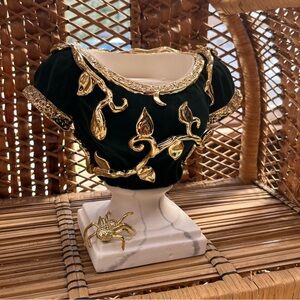 Bath and Body works ivy bust candle holder